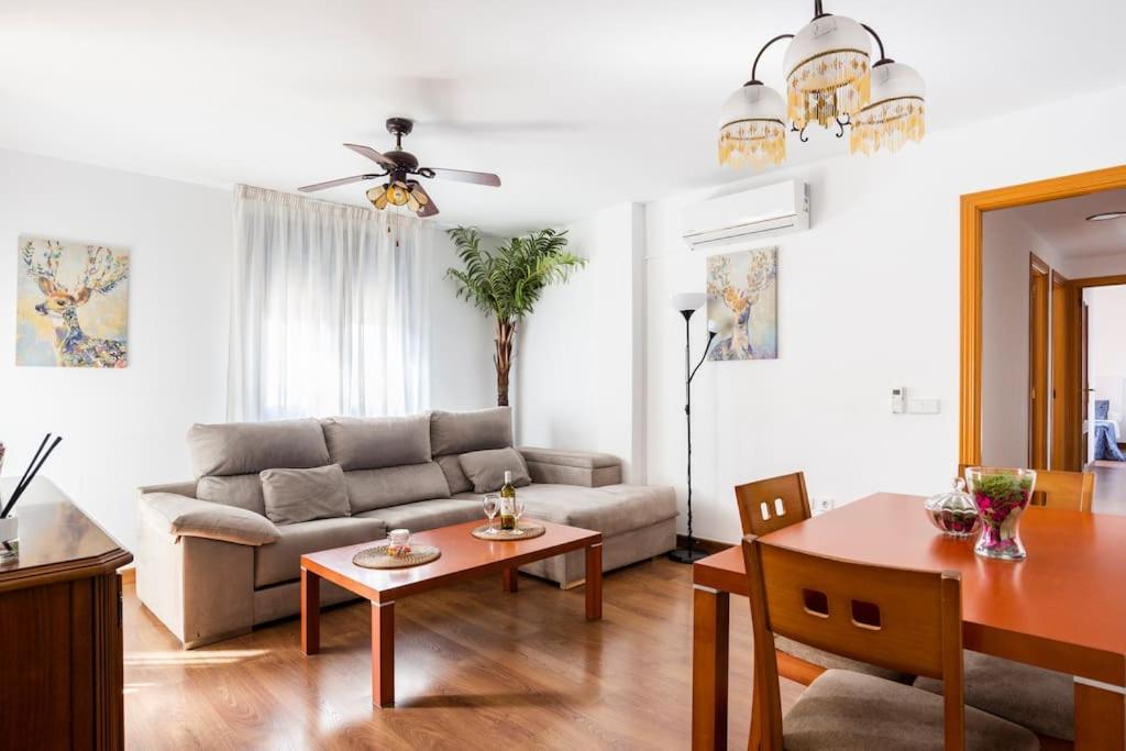 Junto estación tren y la playa, GARAJE INCLUIDO Apartamento Málaga Exterior foto